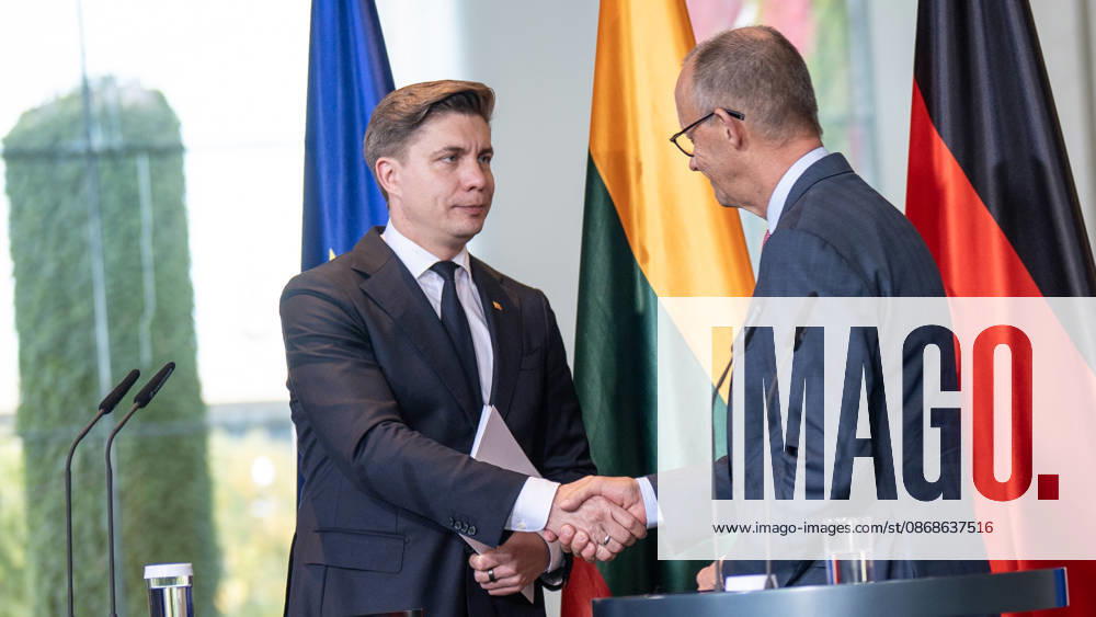 Chancellor Friedrich Merz (right) with his guest Mindaugas Sinkevicius, Prime Minister of Lithuania, at the Federal Chancellery; joint press statements; Chancellor hosts Prime Minister of the Republic of Lithuania at the Federal Chancellery, Berlin, Germany; Federal Chancellery