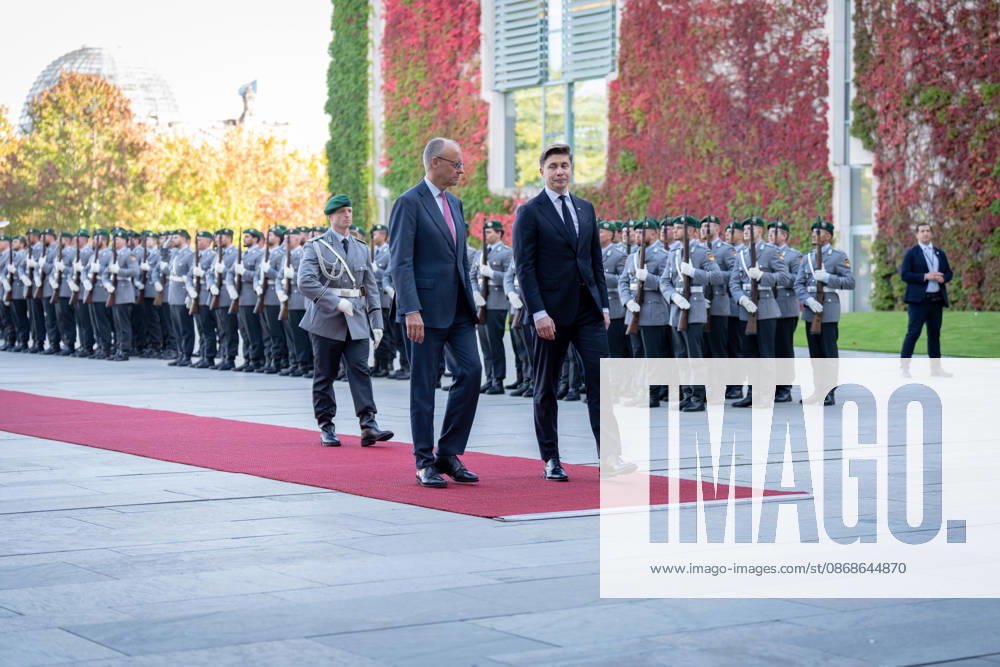 Chancellery, Visit, Prime Minister, Lithuania, Mindaugas Sinkevicius, Berlin, Chancellery, Prime Minister, Lithuania, Mindaugas Sinkevicius, Military Honors, Friedrich Merz, Federal Chancellor, Berlin, Berlin, GER