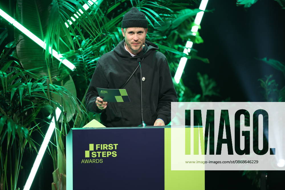 FIRST STEPS 2026 Documentary Film: Hans Block s Acceptance Speech at the FIRST STEPS 2026 Awards Ceremony on Stage at the Theater des Westens in Berlin