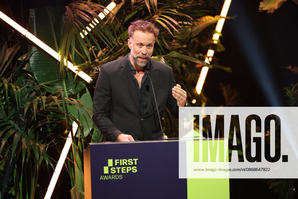 FIRST STEPS 2026 Medium-Length Feature Film: Erik Schmitt s Acceptance Speech at the FIRST STEPS 2026 Awards Ceremony on Stage at the Theater des Westens in Berlin