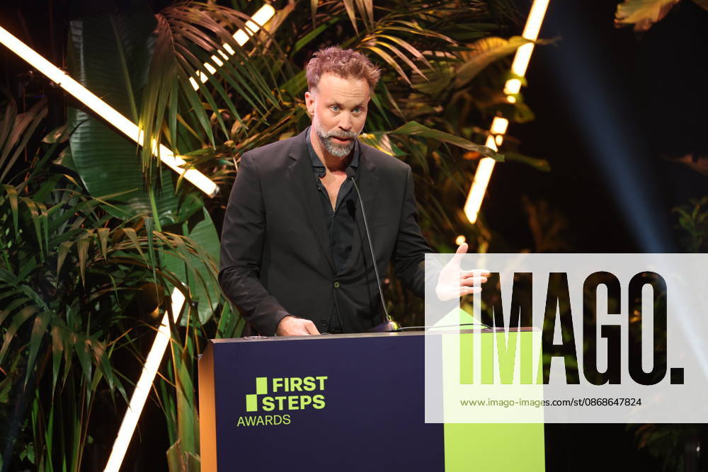 FIRST STEPS 2026 Medium-Length Feature Film: Erik Schmitt s Acceptance Speech at the FIRST STEPS 2026 Awards Ceremony on Stage at the Theater des Westens in Berlin