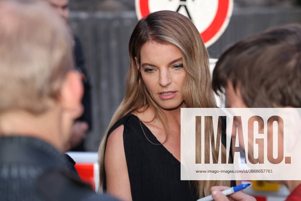 FIRST STEPS Awards 26, Arrival at the Theater des Westens, Berlin, October 5, 2026 Yvonne Catterfeld at the 27th First Steps Awards ceremony in 2026 at the Theater des Westens in Berlin