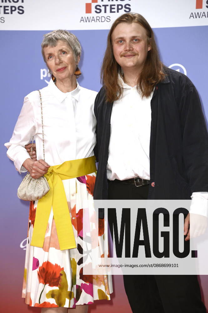 Anna Stieblich and Johannes Scheidweiler at the 27th First Steps Awards ceremony in 2026 at the Theater des Westens in Berlin, October 5, 2026 Foto:xN.xKubelkax xFuturexImagex first_steps_6159