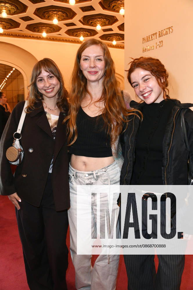 Gast, Pheline Roggan, and Eva Marlen Hirschburger at the 27th First Steps Awards ceremony in 2026 at the Theater des Westens in Berlin, October 5, 2026 Foto:xN.xKubelkax xFuturexImagex first_steps_6273