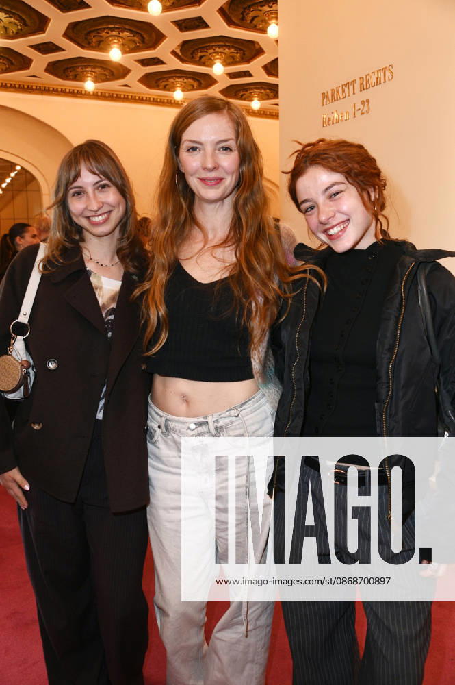 Gast, Pheline Roggan, and Eva Marlen Hirschburger at the 27th First Steps Awards ceremony in 2026 at the Theater des Westens in Berlin, October 5, 2026 Foto:xN.xKubelkax xFuturexImagex first_steps_6274