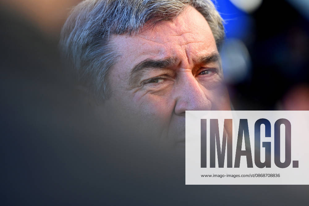 Markus SOEDER, Minister-President of Bavaria and CSU Chairman, single image, cropped single subject, portrait,Portrait: Markus SOEDER, Minister-President of Bavaria and CSU Chairman, visits the Sport Elementary School on Margare