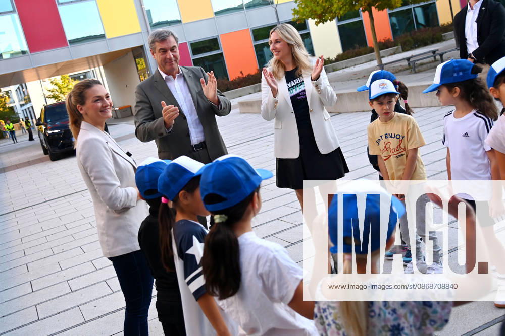 Markus SOEDER, Minister-President of Bavaria and CSU Chairman, visited the Sports Elementary School on Margarethe Danzi Street in Munich on October 6, 2026, together with Health Minister Judith Gerlach and Minister of Education and Cultural Affairs Anna Stolz, to learn more about successful prevention and health promotion in everyday school life ahead of t