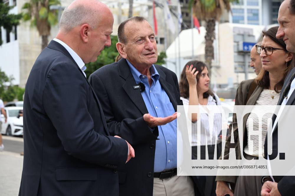 Berlin mayor joins October 7 memorial in Tel Aviv TEL AVIV, ISRAEL, OCTOBER 6, 2026: Tel Aviv-Yafo Mayor Ron Huldai, Berlin Governing Mayor Kai Wegner and German Ambassador to Israel Alexander Graf Lambsdorff lay a memorial wreath at Hostages Square in Tel Aviv ahead of the third anniversary of the October 7, 2023 attacks. Wegner is visiting Israel from October 6 to 8 for meetings and commemorative events aimed at strengthening ties between Berlin and Tel Aviv. TEL AVIV Israel