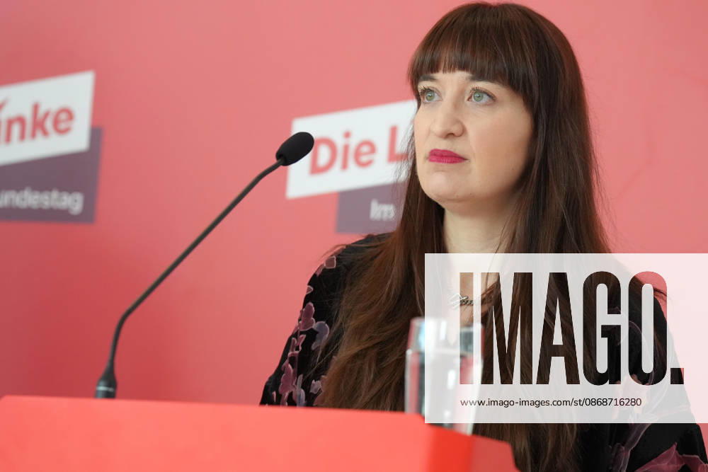 Press Statement by the Left Party (Die Linke) Parliamentary Caucus Ahead of the Bundestag Session Heidi Reichinnek of the Left Party (Die Linke) delivering a press statement ahead of the parliamentary caucus meeting at the German Bundestag, Berlin, October 6, 2026 Berlin Berlin Germany