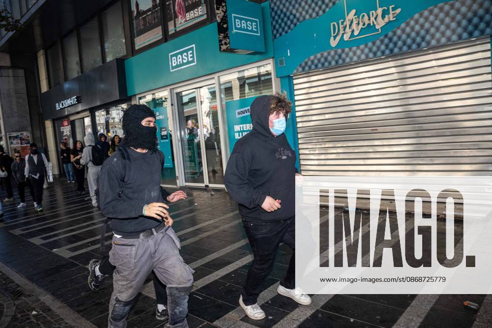 Incidents as students gather outside several schools in Liege during a protest against education reforms and budget cuts, on Tuesday 6 October 2026. Yesterday police arrested 16 people after the protests turned violent. The protests in French-speaking Belgium have been ongoing for months, following a series of reforms and budget cuts introduced by the French Community Government. JONASxROOSENS 188912321
