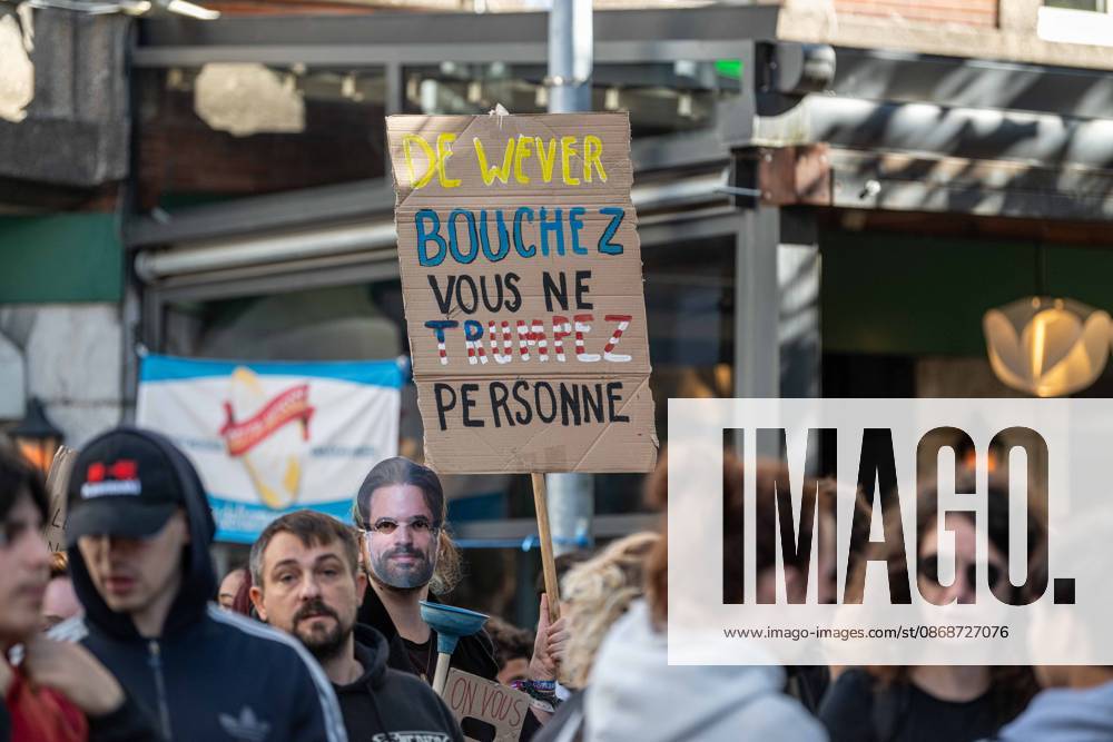 A slogan saying De Wever, Bouchez vous ne trumpez personne as students gather outside several schools in Liege during a protest against education reforms and budget cuts, on Tuesday 6 October 2026. Yesterday police arrested 16 people after the protests turned violent. The protests in French-speaking Belgium have been ongoing for months, following a series of reforms and budget cuts introduced by the French Community Government. JONASxROOSENS 188912133