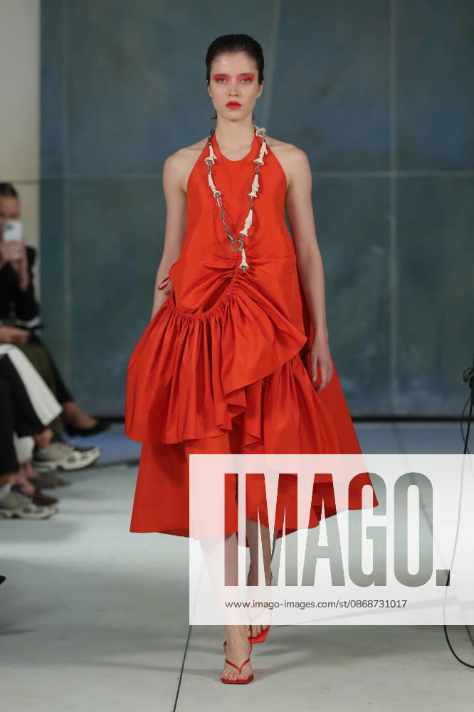 PFW - Litkovska Runway A model walks the runway during the Litkovska Womenswear Spring Summer 2027 show as part of the Paris Fashion Week on October 6, 2026 in Paris, France. Photo by Alain-Gil Gonzalez ABACAPRESS.COM Paris France
