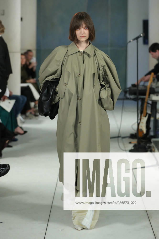 PFW - Litkovska Runway A model walks the runway during the Litkovska Womenswear Spring Summer 2027 show as part of the Paris Fashion Week on October 6, 2026 in Paris, France. Photo by Alain-Gil Gonzalez ABACAPRESS.COM Paris France
