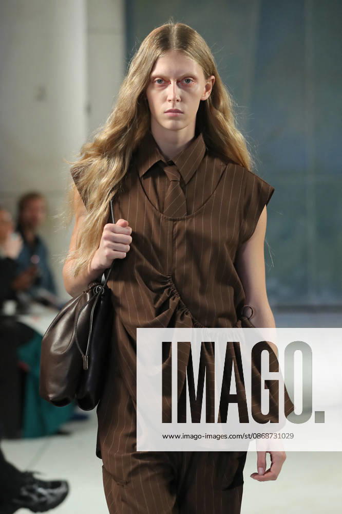 PFW - Litkovska Runway A model walks the runway during the Litkovska Womenswear Spring Summer 2027 show as part of the Paris Fashion Week on October 6, 2026 in Paris, France. Photo by Alain-Gil Gonzalez ABACAPRESS.COM Paris France