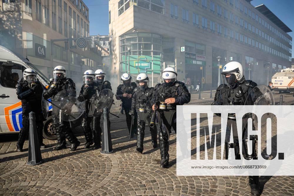 Riot police is seen as students gather outside several schools in Liege during a protest against education reforms and budget cuts, on Tuesday 6 October 2026. Yesterday police arrested 16 people after the protests turned violent. The protests in French-speaking Belgium have been ongoing for months, following a series of reforms and budget cuts introduced by the French Community Government. JONASxROOSENS 188939314