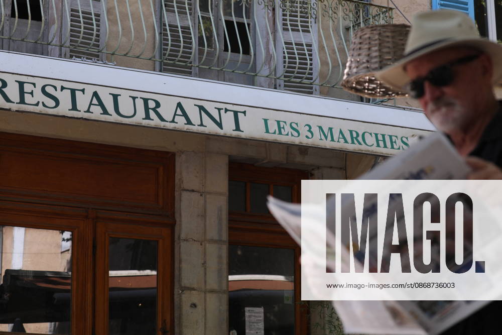 G. Clooney and his wife, A. Clooney, are preparing to open a high-end Italian restaurant in the small village of Cotignac, in the Provence-Alpes-Côte d’Azur region, in 2027, following ongoing renovations. Owner of the Domaine du Canadel in Brignoles since 2021 and a naturalized French citizen since 2025, G. Clooney has acquired the property at 11 Cours Gambetta in Cotignac, where the restaurant Les Trois Marches is located. The 65-year-old actor has partnered with Canadian G. Porter, the owner of the Lou Cohen hotel. Franz Chavaroche, Bestimage. G. Clooney and his wife, A. Clooney, are preparing to open an upscale Italian restaurant in the small village of Cotignac in the Provence-Alpes-Côte d’Azur region in 2027, following ongoing renovat