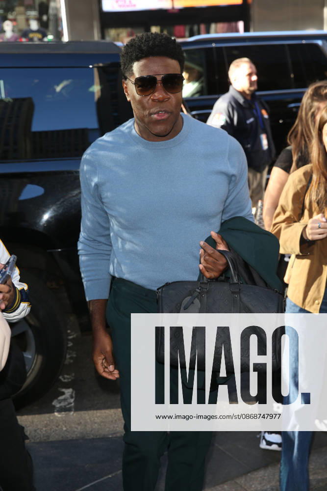 SAM RICHARDSON arrives At NBC Studios For Ã‹oeThe Today Show New York USA - ZUMAh16_ 20261006_zaf_h16_071