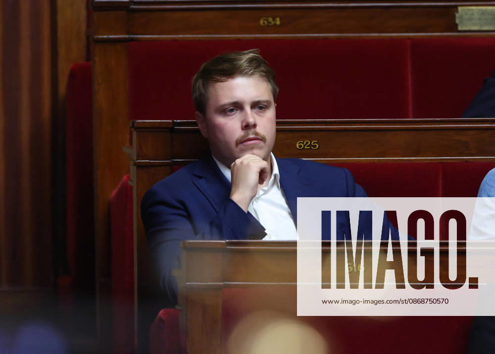 AssembleÌe Nationale - QAG du 6 octobre 2026 Louis Boyard Sà ance des Questions d Actualità s au Gouvernement à l AssembleÌe Nationale à Paris, le 6 octobre 2026. Current Affairs Question Period with the Government at the National Assembly in Paris