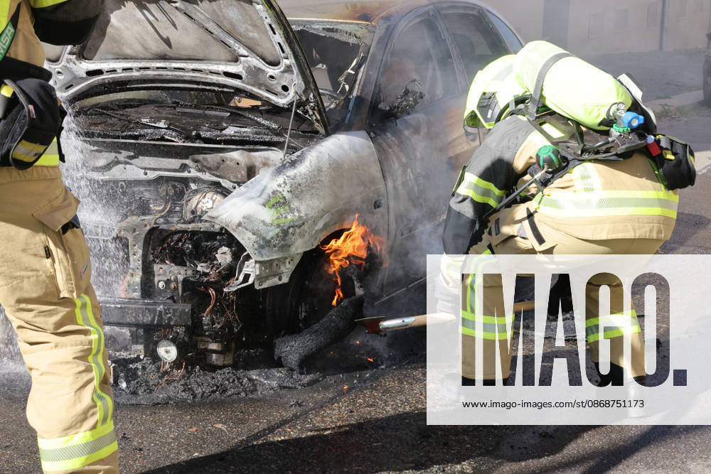 Seat Goes Up in Flames, October 6, 2026, Chemnitz, Jahnstraße, Around 1:15 p.m., firefighters from the Chemnitz Fire Department were called to Jahnstraße. A Seat was reportedly on fire there. Upon arrival, the firefighters confirmed the report