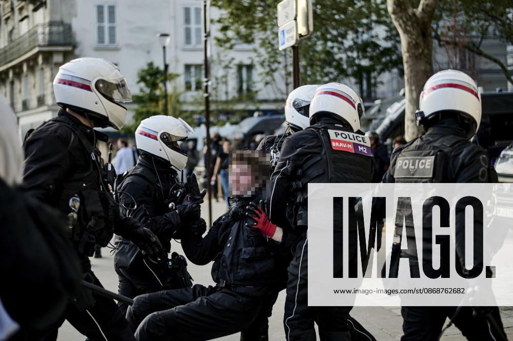 Tensions on the edge of the high school students protest in Paris, on October 6, 2026. - 06 10 2026 - France Ile-de-France (region) Paris - AntoninxBuratx Pictorium LePictorium_0342109
