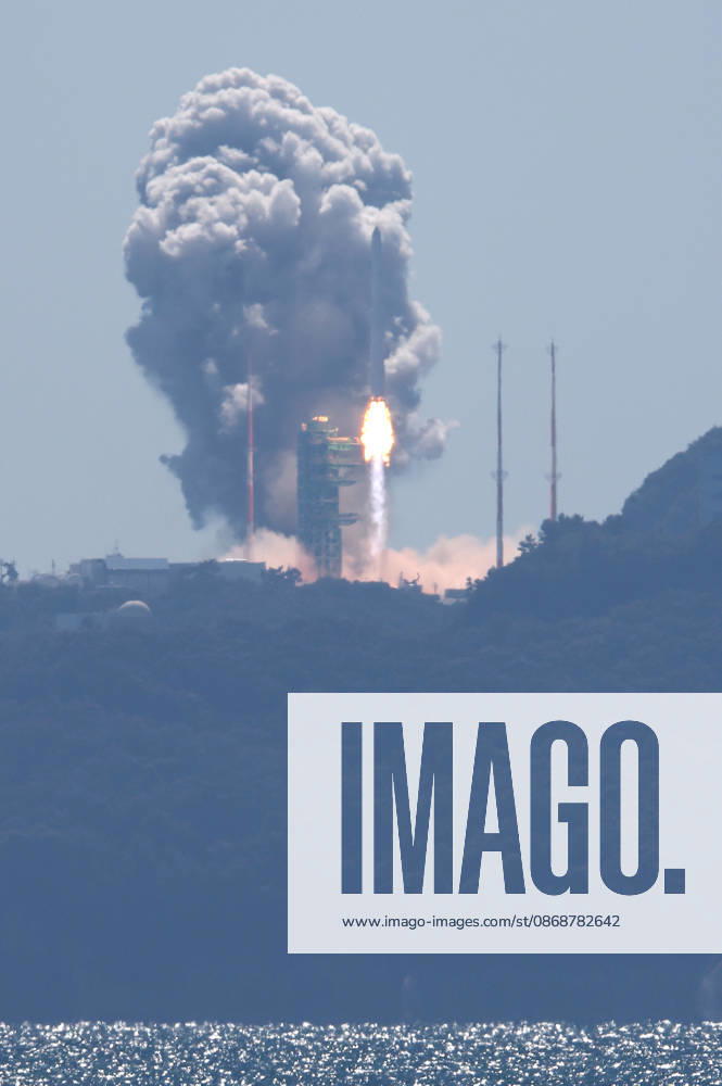 Nuri space rocket launch Nuri space rocket launch South Korea s homegrown space rocket Nuri lifts off from Naro Space Center in Goheung, South Jeolla-Gwangju Province, southwestern South Korea, on Oct. 7, 2026, as South Korea launches the rocket on its fifth flight to place into orbit 15 satellites, including five that will form part of the country s first domestically launched microsatellite constellation. (Yonhap) 2026-10-07 12:35:11 <Copyright ¨Ï 1980-2026 YONHAPNEWS AGENCY. .> ¿ ¼ö½Ã Àü¶ó³²µµ