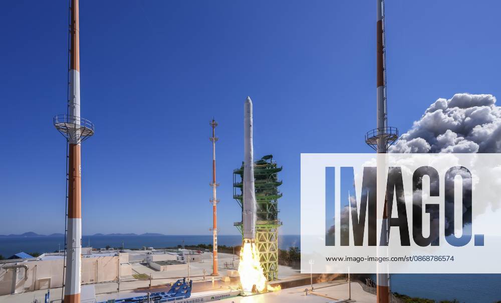 Oct 7, 2026-Goheung, South Korea-South Korea s Nuri space rocket lifts off from the Naro Space Center in Goheung, about 400 kilometers south of Seoul, on Oct. 7, 2026. South Korea launched its homegrown Nuri rocket Wednesday on its fifth flight, placing 15 satellites into orbit, including five that will form part of the country s first domestically launched microsatellite constellation. Goheung SOUTH KOREA - ZUMAs168 20261007_zih_s168_014