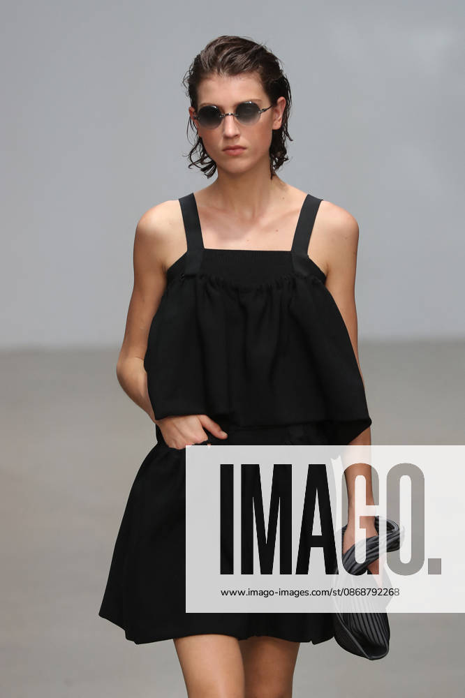 PFW - CFCL Runway A model walks the runway during the CFCL Ready to Wear Fall Winter 2026-2027 fashion show as part of Paris Fashion Week on March 10, 2026 in Paris, France. Photo by Alain-Gil Gonzalez ABACAPRESS.COM Paris France