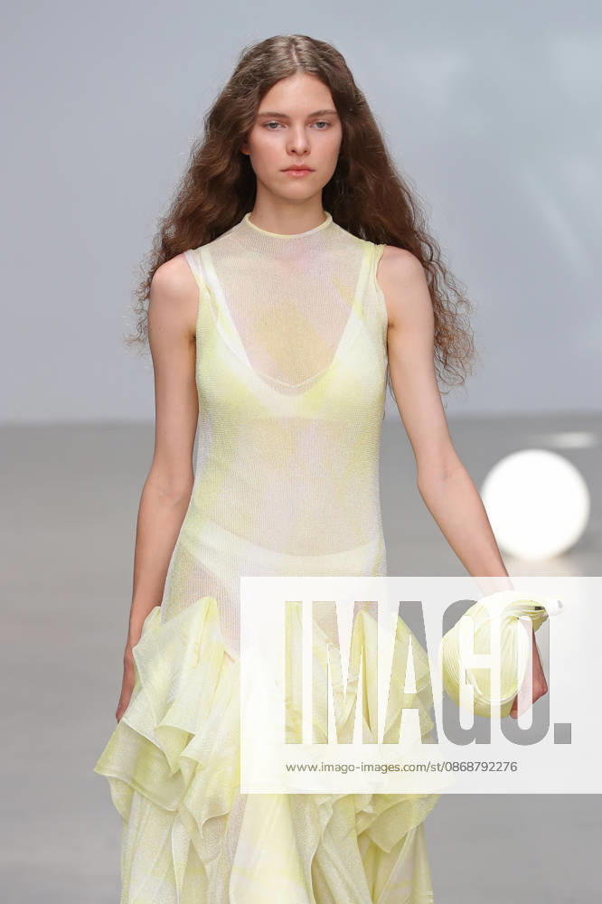 PFW - CFCL Runway A model walks the runway during the CFCL Ready to Wear Fall Winter 2026-2027 fashion show as part of Paris Fashion Week on March 10, 2026 in Paris, France. Photo by Alain-Gil Gonzalez ABACAPRESS.COM Paris France