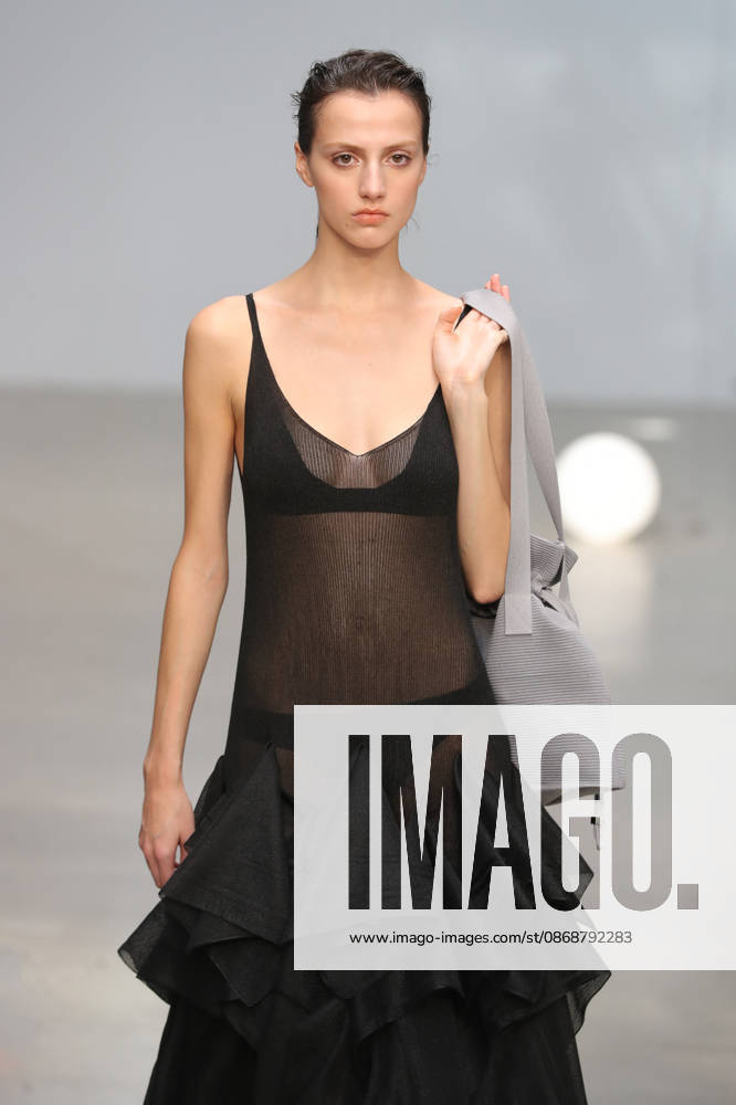 PFW - CFCL Runway A model walks the runway during the CFCL Ready to Wear Fall Winter 2026-2027 fashion show as part of Paris Fashion Week on March 10, 2026 in Paris, France. Photo by Alain-Gil Gonzalez ABACAPRESS.COM Paris France