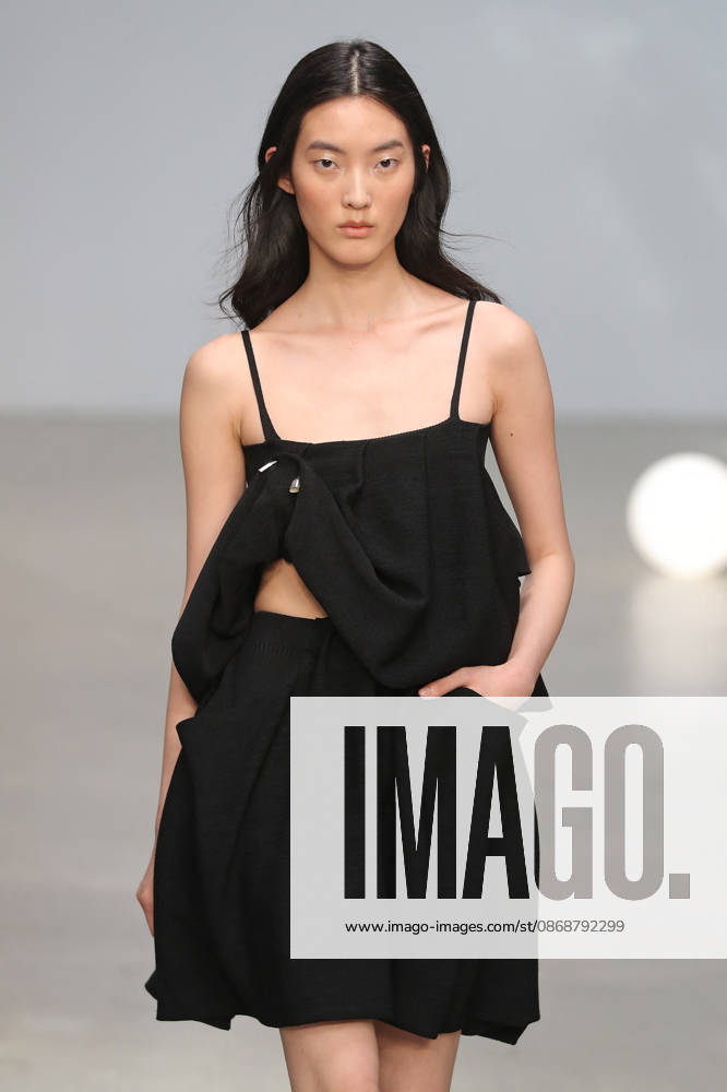 PFW - CFCL Runway A model walks the runway during the CFCL Ready to Wear Fall Winter 2026-2027 fashion show as part of Paris Fashion Week on March 10, 2026 in Paris, France. Photo by Alain-Gil Gonzalez ABACAPRESS.COM Paris France