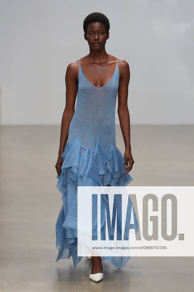 PFW - CFCL Runway A model walks the runway during the CFCL Ready to Wear Fall Winter 2026-2027 fashion show as part of Paris Fashion Week on March 10, 2026 in Paris, France. Photo by Alain-Gil Gonzalez ABACAPRESS.COM Paris France