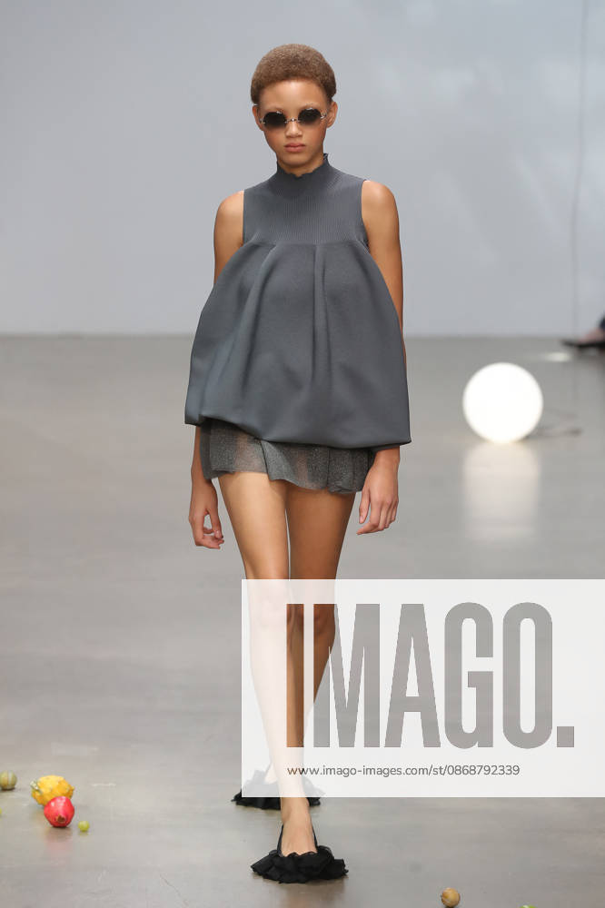 PFW - CFCL Runway A model walks the runway during the CFCL Ready to Wear Fall Winter 2026-2027 fashion show as part of Paris Fashion Week on March 10, 2026 in Paris, France. Photo by Alain-Gil Gonzalez ABACAPRESS.COM Paris France
