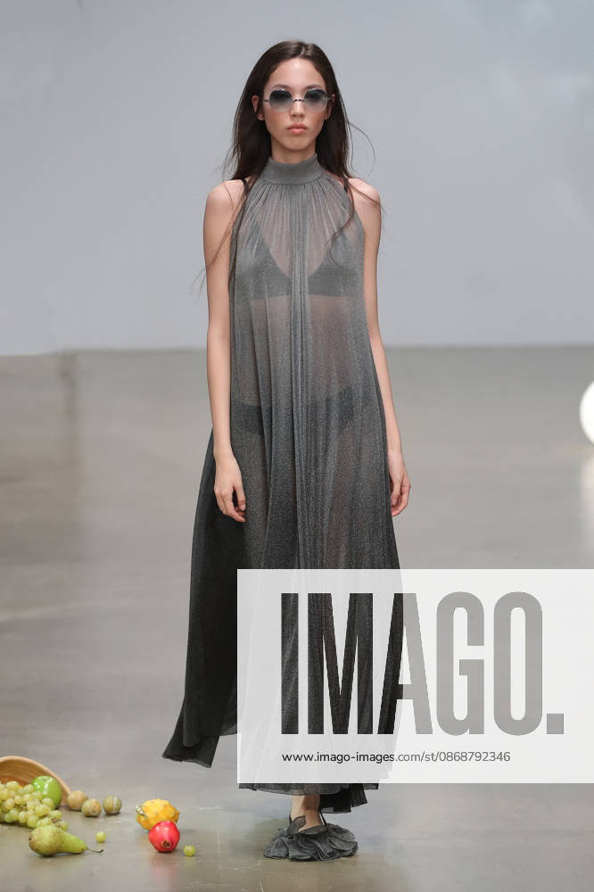 PFW - CFCL Runway A model walks the runway during the CFCL Ready to Wear Fall Winter 2026-2027 fashion show as part of Paris Fashion Week on March 10, 2026 in Paris, France. Photo by Alain-Gil Gonzalez ABACAPRESS.COM Paris France