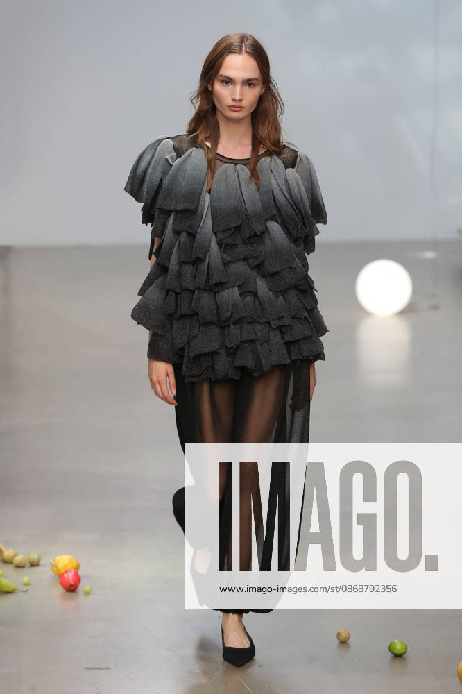 PFW - CFCL Runway A model walks the runway during the CFCL Ready to Wear Fall Winter 2026-2027 fashion show as part of Paris Fashion Week on March 10, 2026 in Paris, France. Photo by Alain-Gil Gonzalez ABACAPRESS.COM Paris France