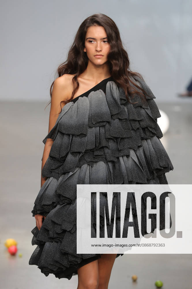 PFW - CFCL Runway A model walks the runway during the CFCL Ready to Wear Fall Winter 2026-2027 fashion show as part of Paris Fashion Week on March 10, 2026 in Paris, France. Photo by Alain-Gil Gonzalez ABACAPRESS.COM Paris France