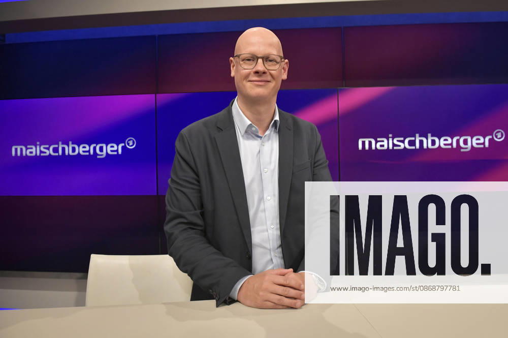 Matthias Deiß on the ARD talk show *maischberger* at the studio in Berlin-Adlershof, Berlin, October 6, 2026 Foto:xM.xBehrensx xFuturexImagex maischberger0610_6007