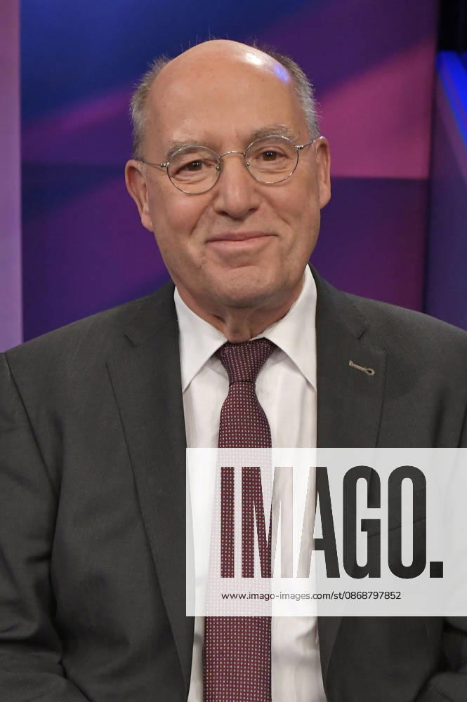 Gregor Gysi on the ARD talk show *maischberger* at the studio in Berlin-Adlershof, Berlin, October 6, 2026 Foto:xM.xBehrensx xFuturexImagex maischberger0610_6030