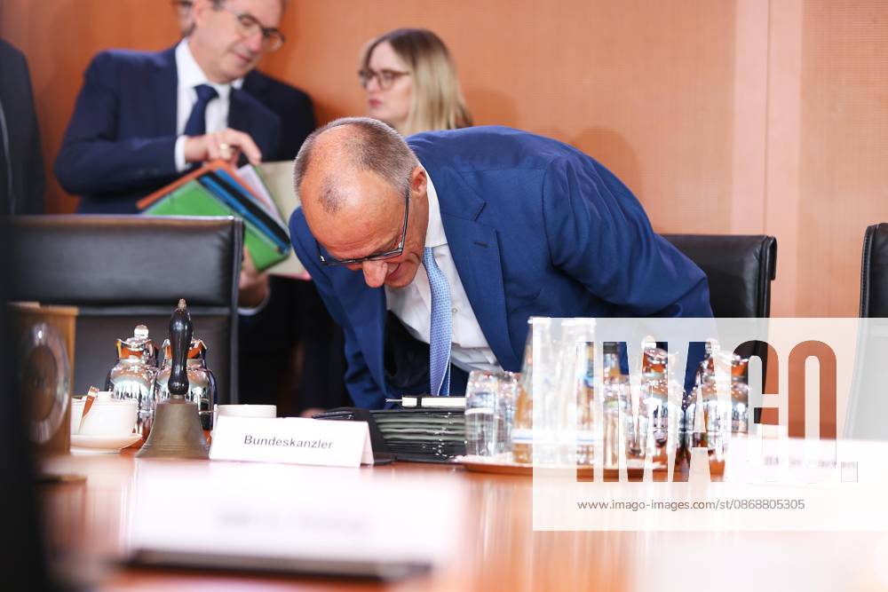 Berlin, Germany, October 7, 2026, Federal Chancellery, 61st Cabinet Meeting: Federal Chancellor Friedrich Merz (CDU) arrives, followed by Federal Minister of the Interior Alexander Dobrindt (CSU) and Minister of State at the Federal Ministry of Labor and Social Affairs Natalie Pawlik (SPD)