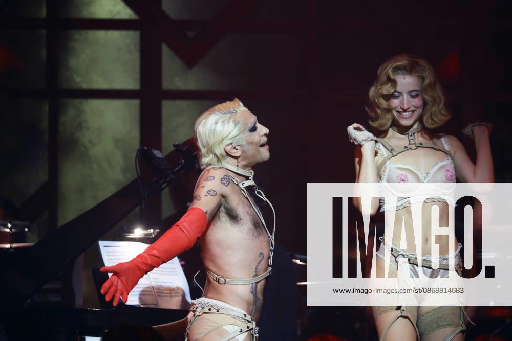 Mario Vaquerizo Presents the Musical *Cabaret* in Madrid Mario Vaquerizo during the press preview of the musical *Cabaret* at Espacio Delicias on October 7, 2026, in Madrid, Spain. The artist will take on this iconic role starting October 9 at an even more immersive venue. CELEBRITIES MUSIC CABARET MUSICAL Madrid Madrid Spain