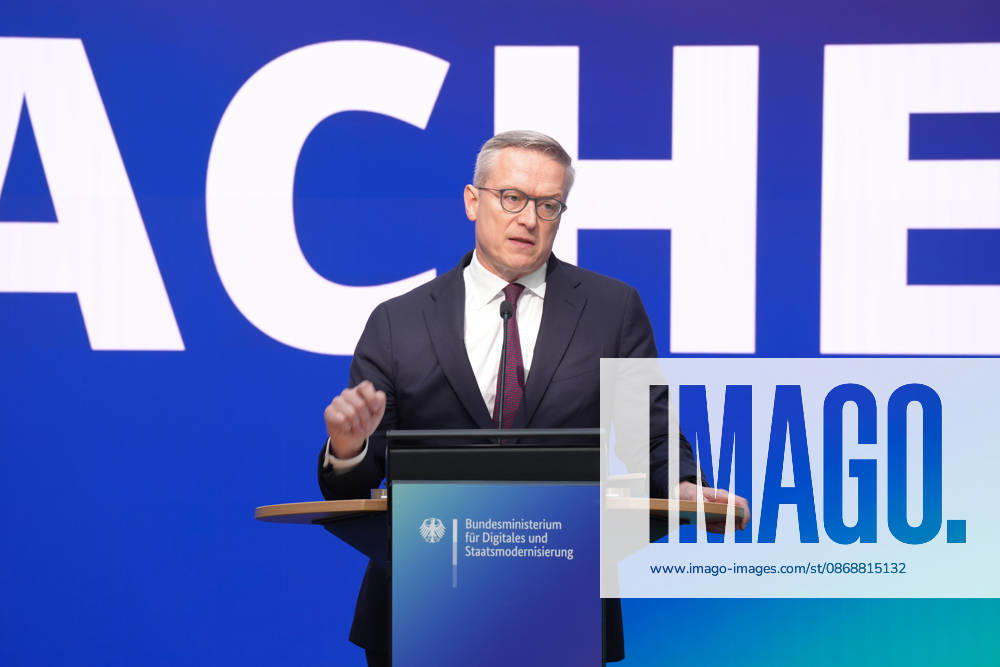 Statement by the Federal Minister for Digital Affairs on Government Modernization: Dr. Karsten Wildberger, Minister for Digital Affairs, pictured as he delivers his statement on the Cabinet’s decision regarding the report on one year of government modernization, Berlin, October 7, 2026, Berlin, Berlin, Germany
