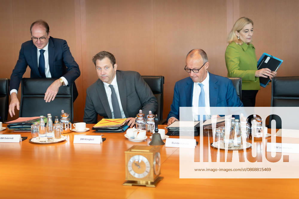 Cabinet meeting, Federal Government, Kickoff, Cabinet meeting, Federal Government, Federal Chancellor, Friedrich Merz, Minister of the Federal Chancellery, Nina Warken, Lars Klingbeil, Federal Minister of Finance, Vice Chancellor, Alexander Dobrindt, Federal Minister of the Interior, Berlin, Berlin, GER