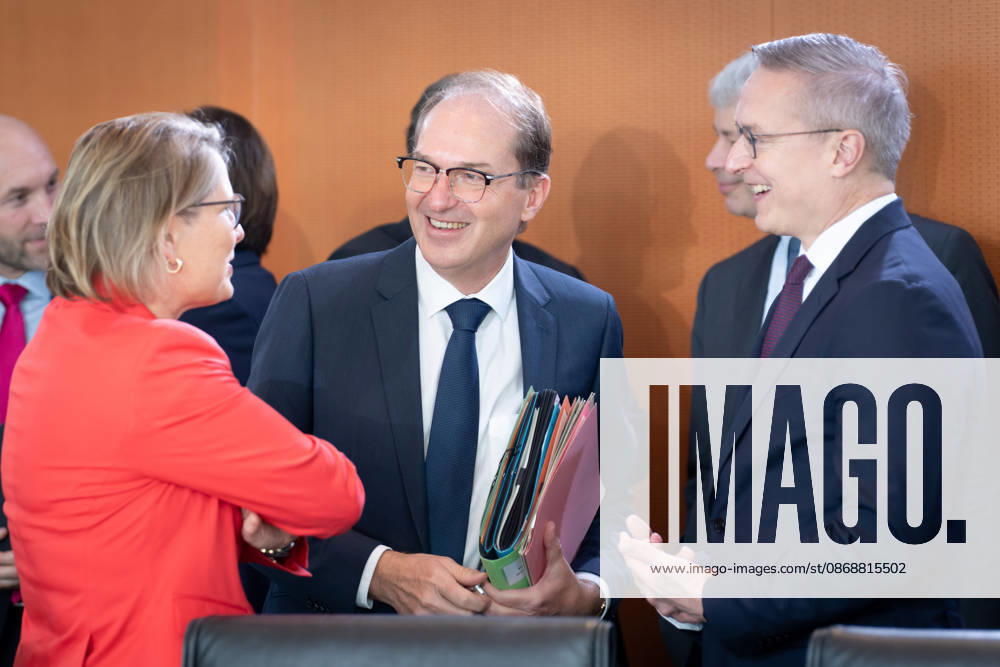 Cabinet meeting, Federal Government, Kickoff, Cabinet meeting, Federal Government, Alexander Dobrindt, Federal Minister of the Interior, Stefanie Hubig, Federal Minister of Justice and Consumer Protection, Karsten Wildberger, Federal Minister for Digital Affairs, Berlin, Berlin, GER