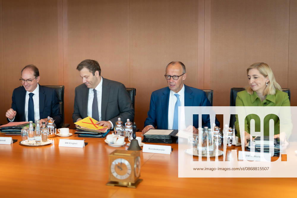 Cabinet meeting, Federal Government, Kickoff, Cabinet meeting, Federal Government, Federal Chancellor, Friedrich Merz, Minister of the Federal Chancellery, Nina Warken, Lars Klingbeil, Federal Minister of Finance, Vice Chancellor, Alexander Dobrindt, Federal Minister of the Interior, Berlin, Berlin, GER