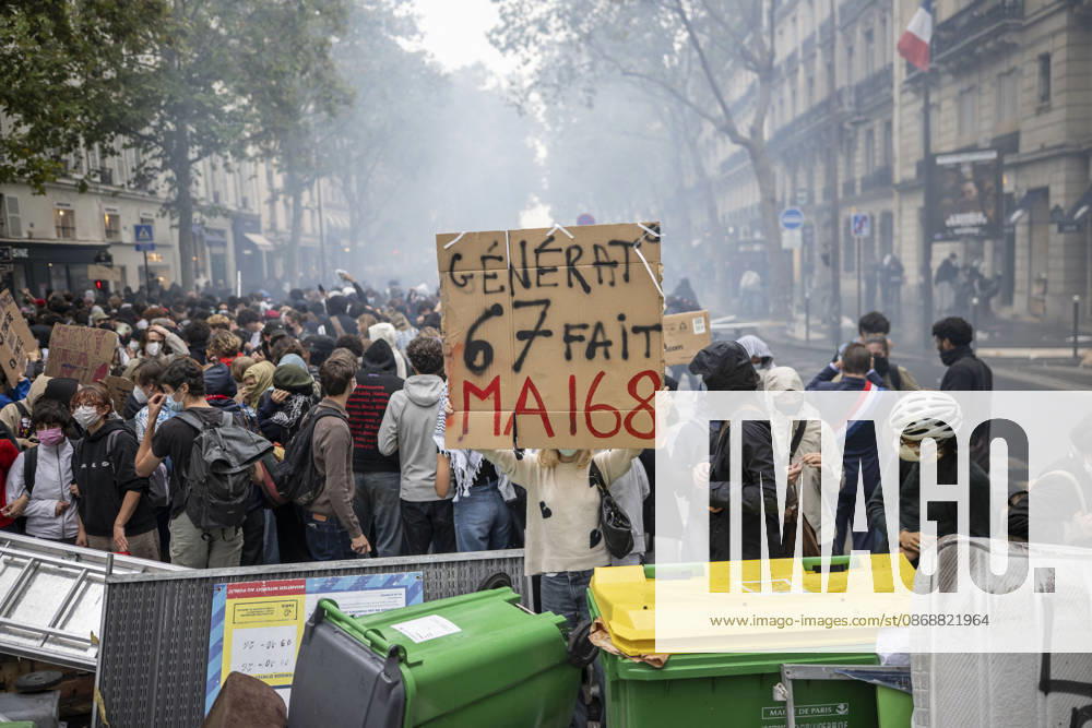Students Demonstration outside Science Po Paris Students on Boulevard Saint Germain during a demonstration outside Science Po in Paris, France on October 7 2026 in support of high school students. Photo by Eliot Blondet ABACAPRESS.COM Paris France