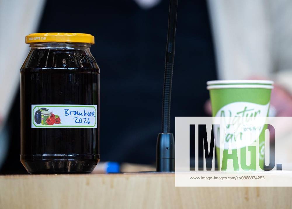8 THURINGIAN STATE PARLIAMENT 56th PLENARY SESSION ** FOR ** ** Oct. 7, 2026, Erfurt, Thuringian State Parliament, 8th Legislative Term, 56th Plenary Session (photo): A jar of blackberry jam sits on Sigrid Hupach’s table. Thuringia, Fair Germany, Thuringia, Erfurt. Copyright SaschaxFromm
