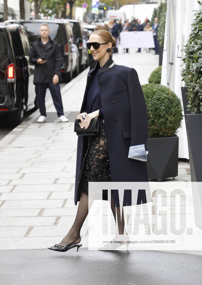 Céline Dion greets her fans in the rain as she leaves the Royal Monceau Hotel in Paris, before heading to the La Plénitude Arena in Paris La Défense to continue her concert series, October 7, 2026 Christophe Aubert Bestimage Celine Dion greets fans in the rain as she leaves the Royal Monceau Hotel in Paris, before heading to the La Plénitude Arena at Paris La Défense to continue her concert series on October 7, 2026 Paris, France