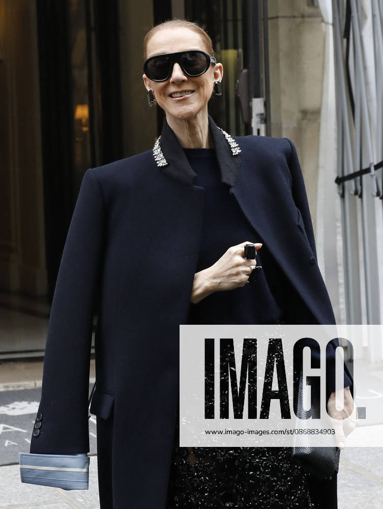 Céline Dion greets her fans in the rain as she leaves the Royal Monceau Hotel in Paris, before heading to the La Plénitude Arena in Paris La Défense to continue her concert series, October 7, 2026 Marc Ausset Lacroix Bestimage Celine Dion greets fans in the rain as she leaves the Royal Monceau Hotel in Paris, before heading to the La Plénitude Arena at Paris La Défense to continue her concert series on October 7, 2026 Paris France