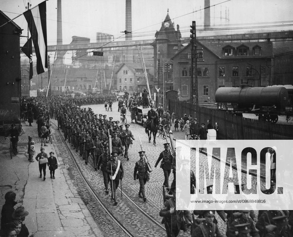 The Arrival of the British Contingent. The British contingent of the Saar International Force in Saarbrucken arriving. January 21, 1935.