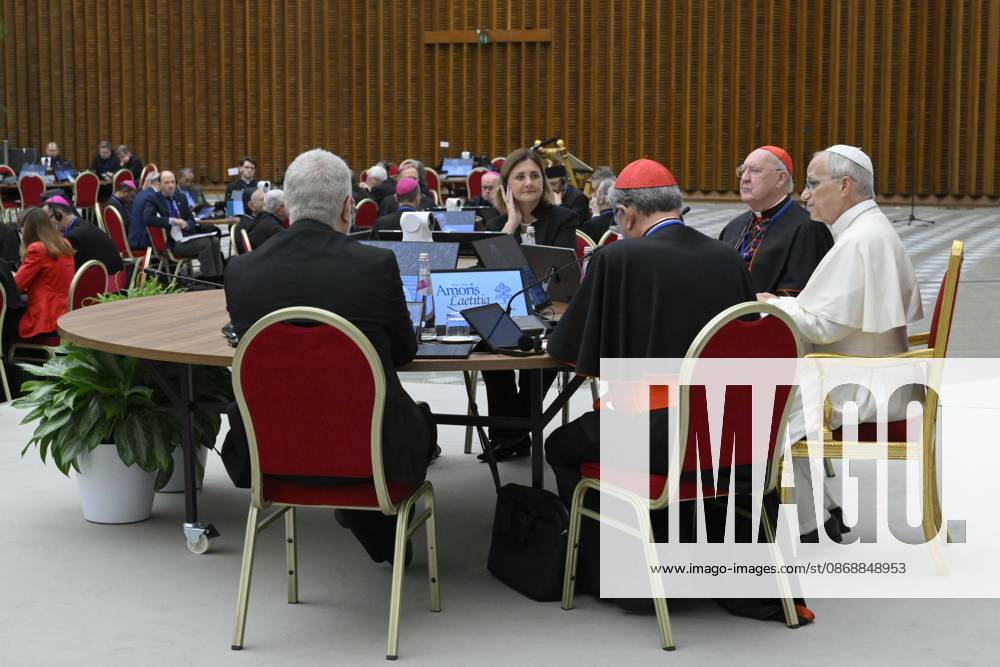 ITALY - POPE - VATICAN-2026 10 7 Italy, Rome, Vatican, 2026 10 7 Pope Leo XIV during the meeting with the presidents of the episcopal conferences from all over the world in Vatican . - NO BOOKS