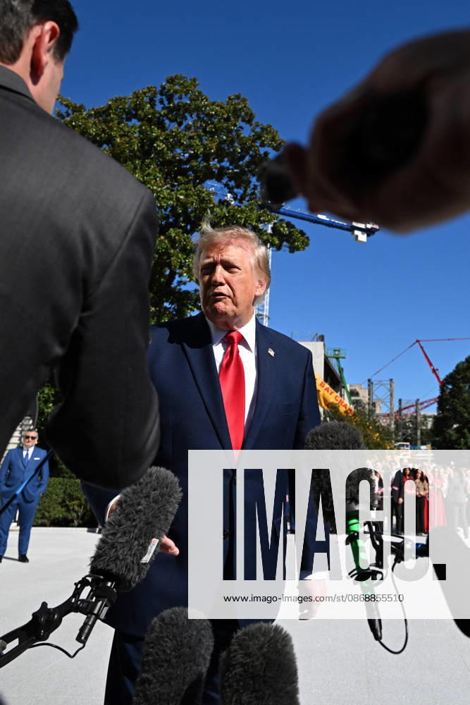 Trump Departs White House on Marine One WASHINGTON, DC - OCT. 7: US President Donald Trump speaks to reporters on Wednesday, Oct. 7, 2026 before departing the White House in Washington, D.C. Trump is set to travel to a campaign rally in San Antonio, Tex. (Photo by Annabelle Gordon Pool For The Washington Post) Washington DC United States